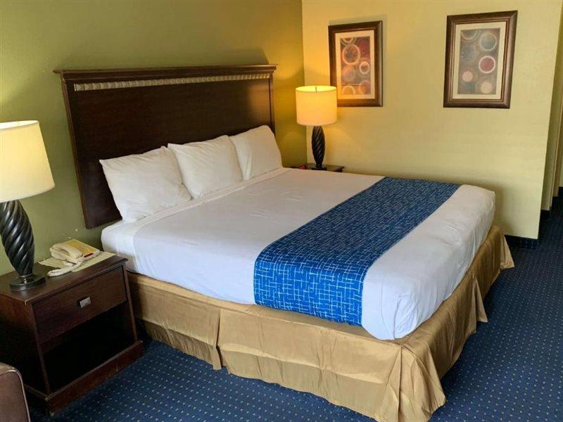 Travelodge By Wyndham Odessa Kültér fotó
