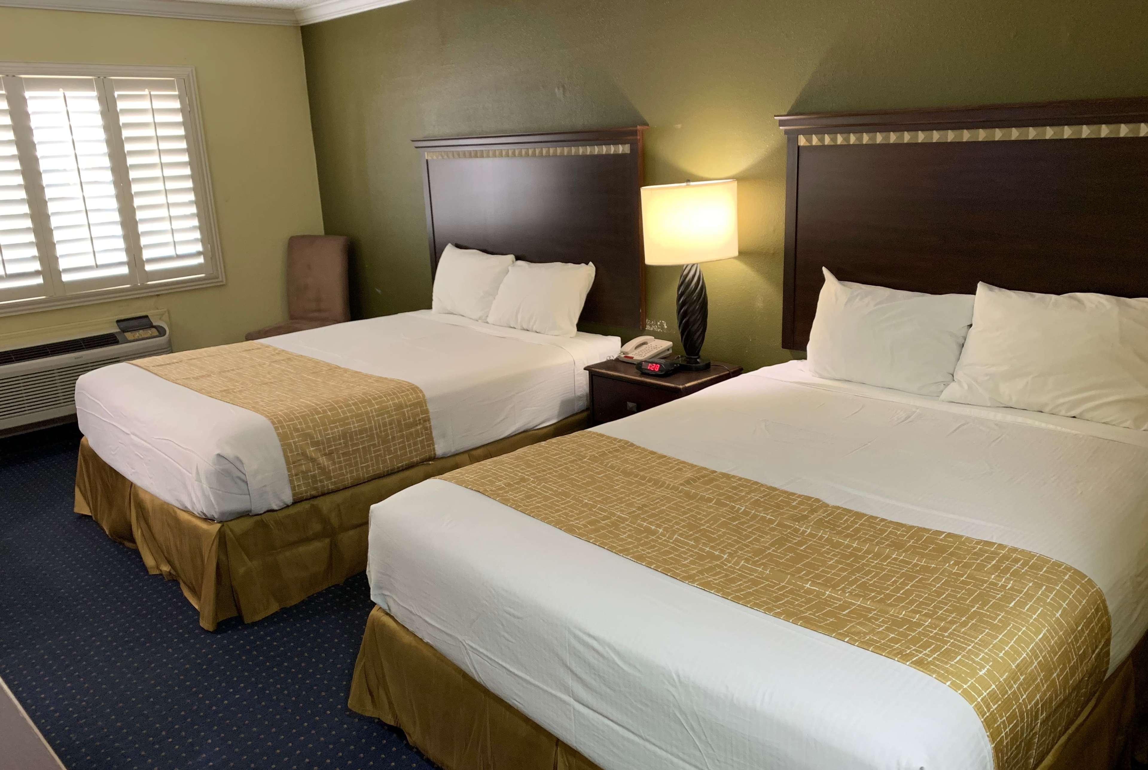 Travelodge By Wyndham Odessa Kültér fotó