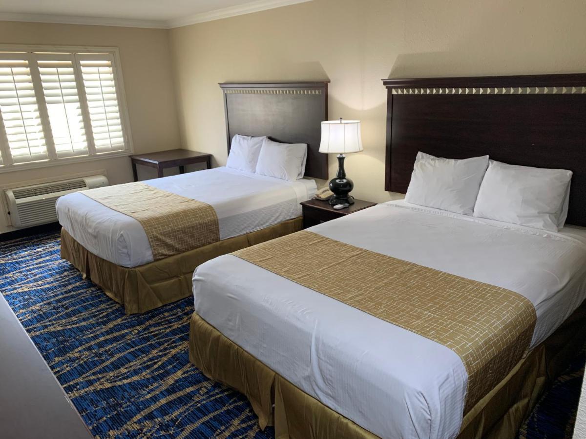Travelodge By Wyndham Odessa Kültér fotó
